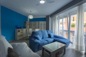 TV - PUERTA del MAR Family Home by Cadiz4Rentals (Cádiz)