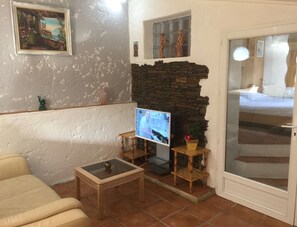 1 bedroom, in-room safe, iron/ironing board, free WiFi - La Petite Maison D'athénopolis (Grimaud)