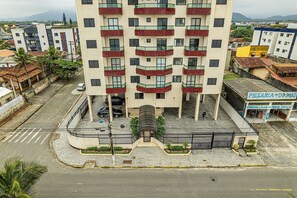 Apartment | Exterior - Apto em Mongaguá Prédio frente mar  (Mongaguá)