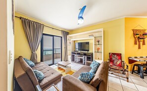 Apartment | Wohnbereich | Fernseher
