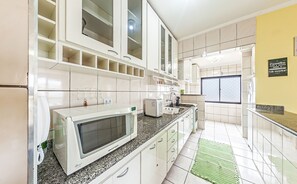 Apartment | Eigene Küche | Kühlschrank, Mikrowelle, Kochgeschirr/Geschirr/Besteck