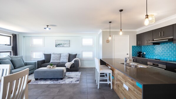 Interior - Tipsy Turtle Beach House (Dolphin Point)