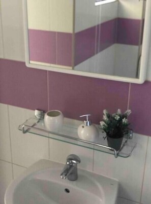 Hair dryer, towels - DELUXE STUDIO IN HEART OF MOSTAR ! (Mostar)