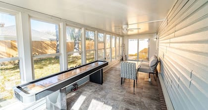 Renovated 3BR2BA home near bike trails and Brewery