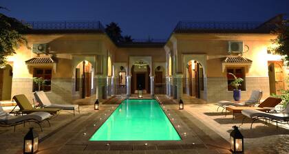 Riad Typique de Charme, Calme et Familial. A Proximité de Marrakech