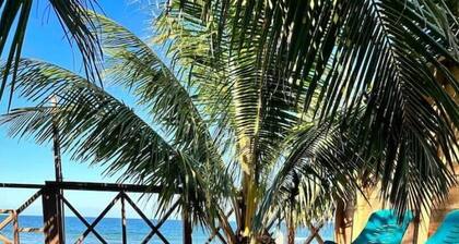 Cabaña + Piscina Para Parejas Frente a la Playa
