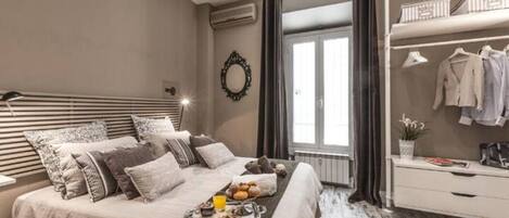 Comfort-værelse med dobbeltseng eller 2 enkeltsenge | Mørklægningsgardiner, strygejern/strygebræt, gratis Wi-Fi