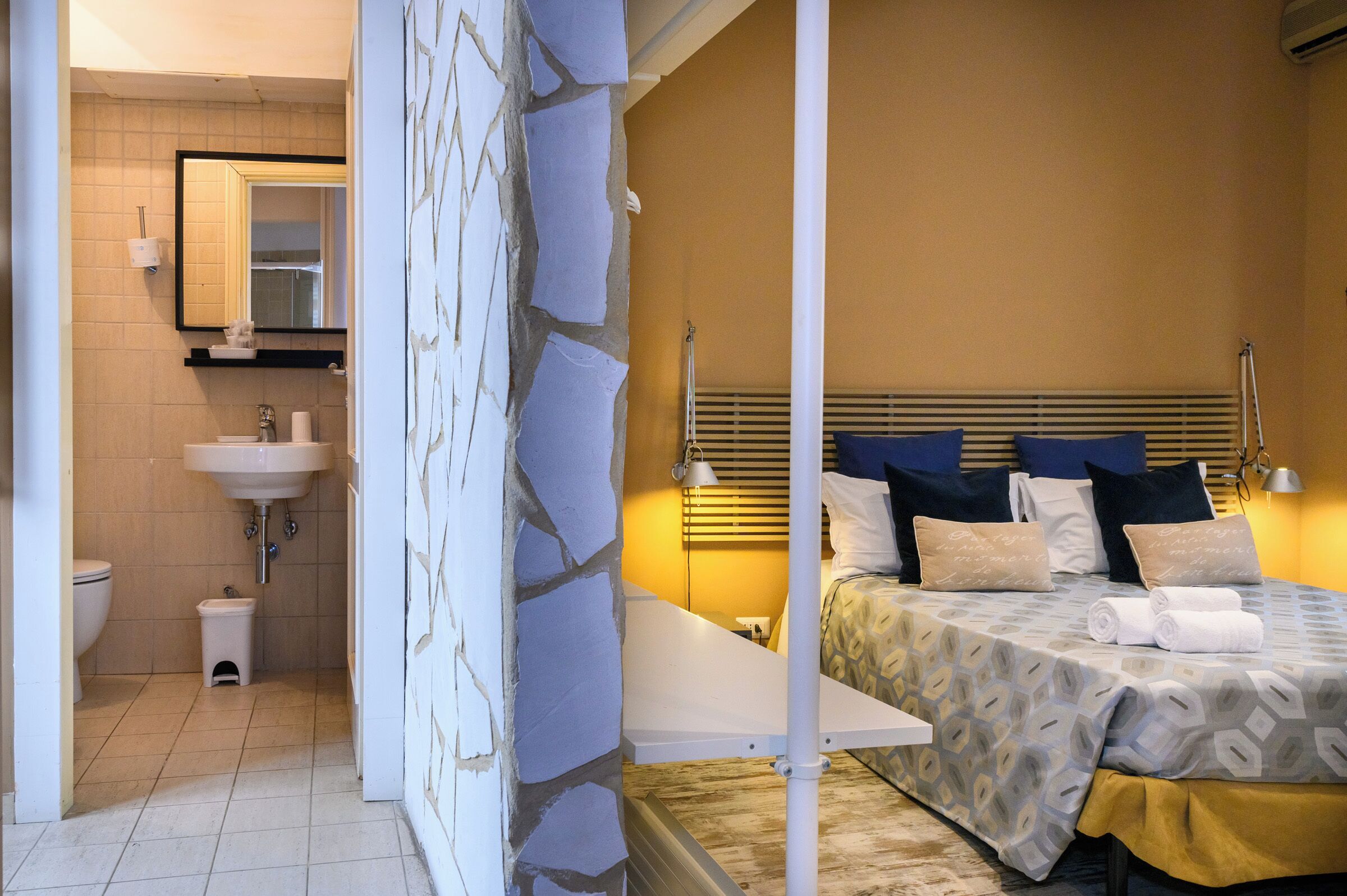 Comfort Double Room | Blackout drapes, iron/ironing board, free WiFi