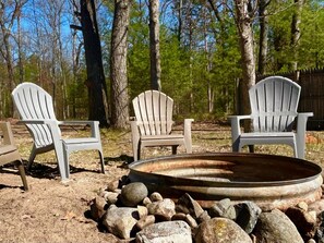 Property grounds - Charming cabin with lake access and kayaks! Close to TC! (Rapid City)