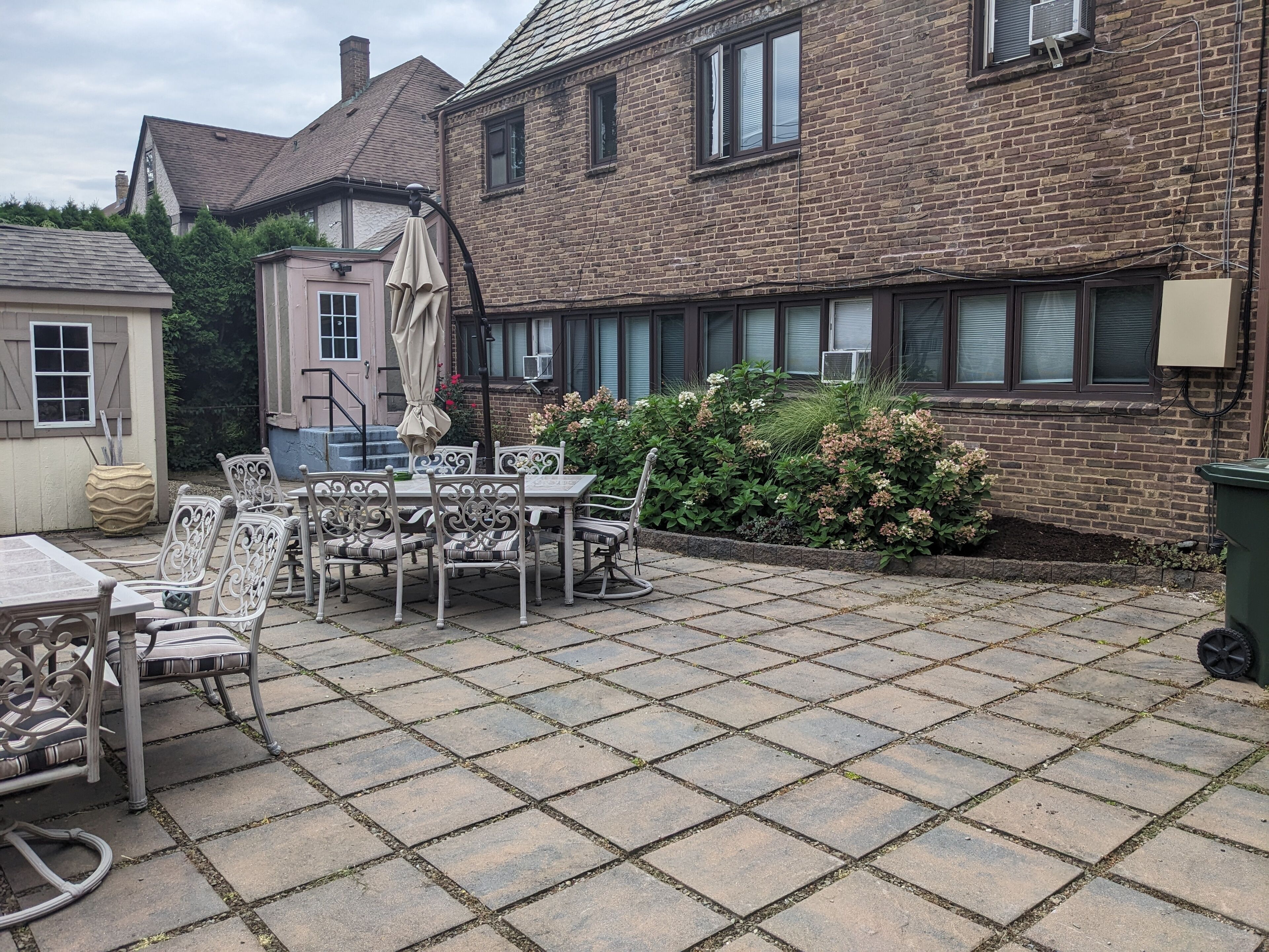 Classic Double Room, 1 Queen Bed, Non Smoking, Courtyard View | Courtyard view