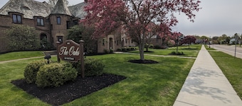 The Oaks B&B Hotel and Spiritual Center