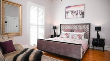 1 slaapkamer, een bureau, wifi, beddengoed