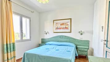 1 bilik tidur, katil bayi/kot (surcaj), cadar katil