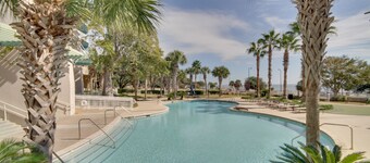 Gulfport Condo with Views: Walk to Beach