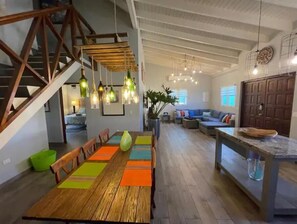 Dining - Your Own Personal 5 Star Aruban Resort with Private pool and Perfect Location (Noord)