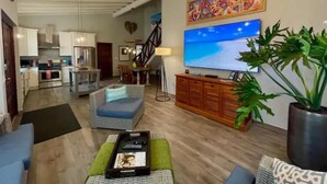 Smart-TV, fotballspill, bordtennis og bøker