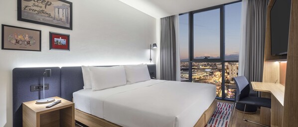 Habitación superior, 1 cama de matrimonio grande | Ropa de cama hipoalergénica, minibar, caja fuerte