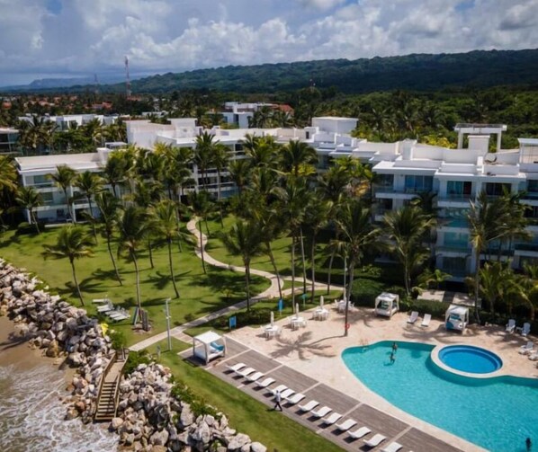 Alberca al aire libre 