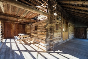 Family Quadruple Room | Free WiFi