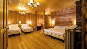 Family Quadruple Room | Free WiFi