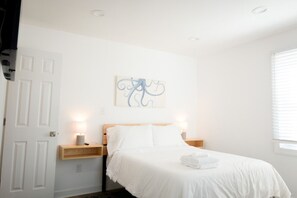 3 bedrooms, iron/ironing board, travel cot, free WiFi