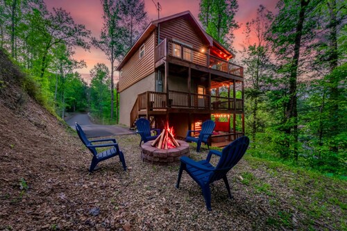 Dollywood Delights by Ghosal Luxury Lodging