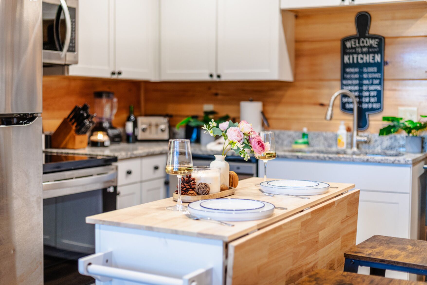 Chalet rustique familial | Cuisine privée | Réfrigérateur, four à micro-ondes, un four, surface de cuisson