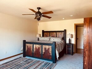 3 bedrooms, desk, iron/ironing board, free WiFi