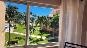Interior - Best Location 3BR Beachfront Condo with Ocean View (Puerto Aventuras)