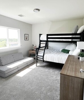 3 chambres, lit parapluie, Wi-Fi, draps fournis