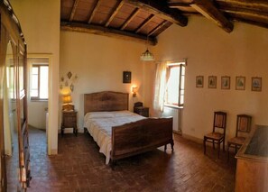 Comfort Cottage, 2 Bedrooms, Non Smoking, Pool View | 2 bedrooms, down comforters, soundproofing, iron/ironing board - Agriturismo Casa Greppo - L'Ulivo (San Venanzo)