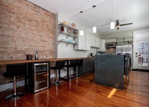 Fridge, microwave, oven, stovetop - Historic Single-Family Home in Downtown Cincinnati (Cincinnati)