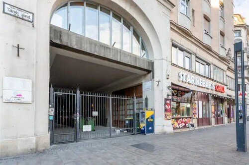 Brand New Central Avenue Apartment

