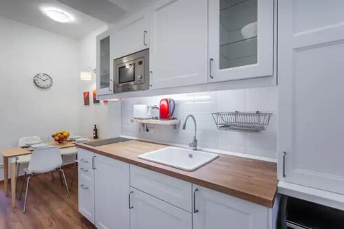 Brand New Central Avenue Apartment

