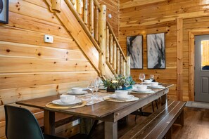 Dining - 4BR Cabin · Pvt Indoor Pool · Sleeps 14 . Parkway (Pigeon Forge)