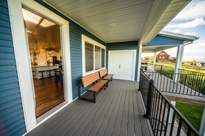 Terrace/patio - Stunning 10 bedroom Lakeview Retreat! In the middle of Garden City! Ideal Beach! (Garden City)