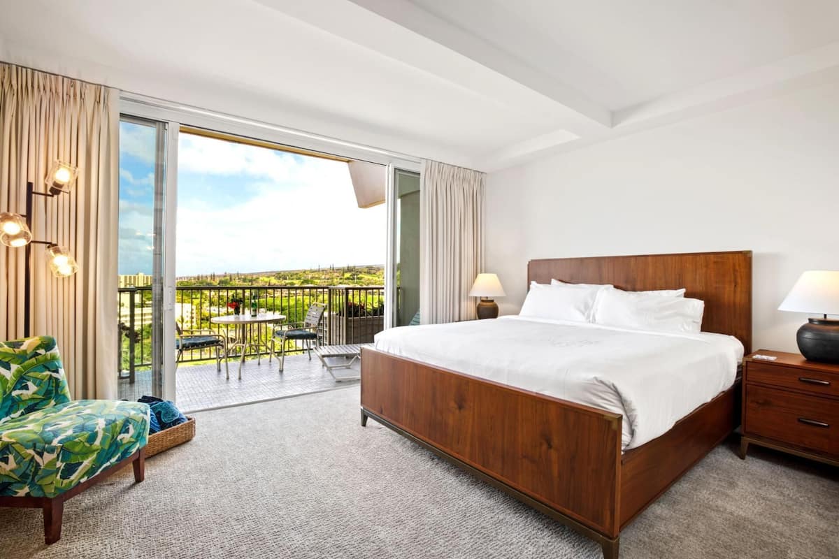 Condo (0 Bedroom) | 1 bedroom, iron/ironing board, bed sheets