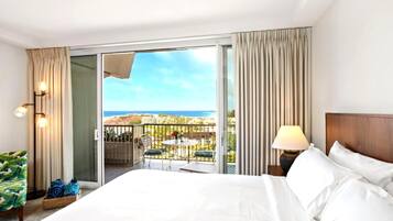 Condo (4 Bedrooms)