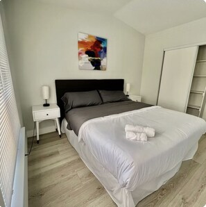 4 bedrooms, in-room safe, iron/ironing board, free WiFi