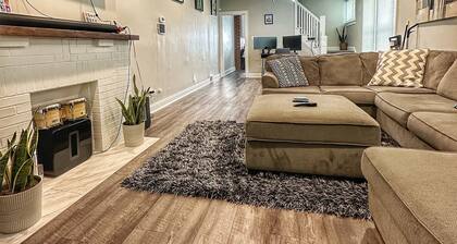 Modern Luxe 3BR/1BA with Bar