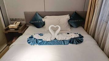 1 bedroom, premium bedding, down duvets, in-room safe