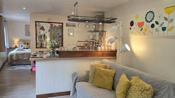 Cottage | Living area