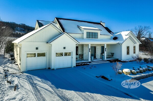 Exterior - Stunning new 5 bedroom, 5 bath home on the Escarpment! (Clarksburg)