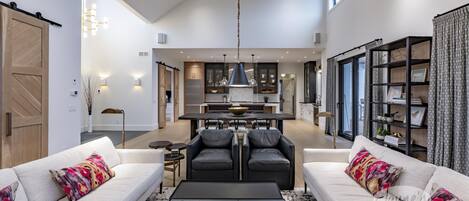 Televisión, chimenea, estéreo, oficina