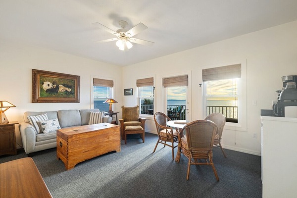 Beautiful living space and endless views and natural light