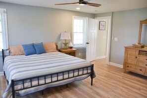 4 habitaciones, escritorio, cuna de viaje y wifi