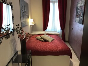 3 makuuhuonetta, silitysrauta/-lauta, Wi-Fi, vuodevaatteet