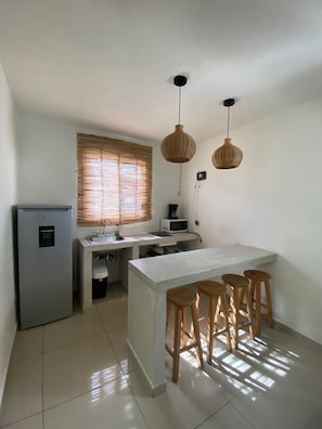 Family Apartment | Private kitchen - Casa Colibrí El Cuyo (El Cuyo)