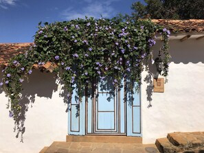 Fachada de la propiedad