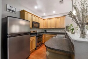 Private kitchen - Walkable Austin home, Close to UT and Downtown (Austin)